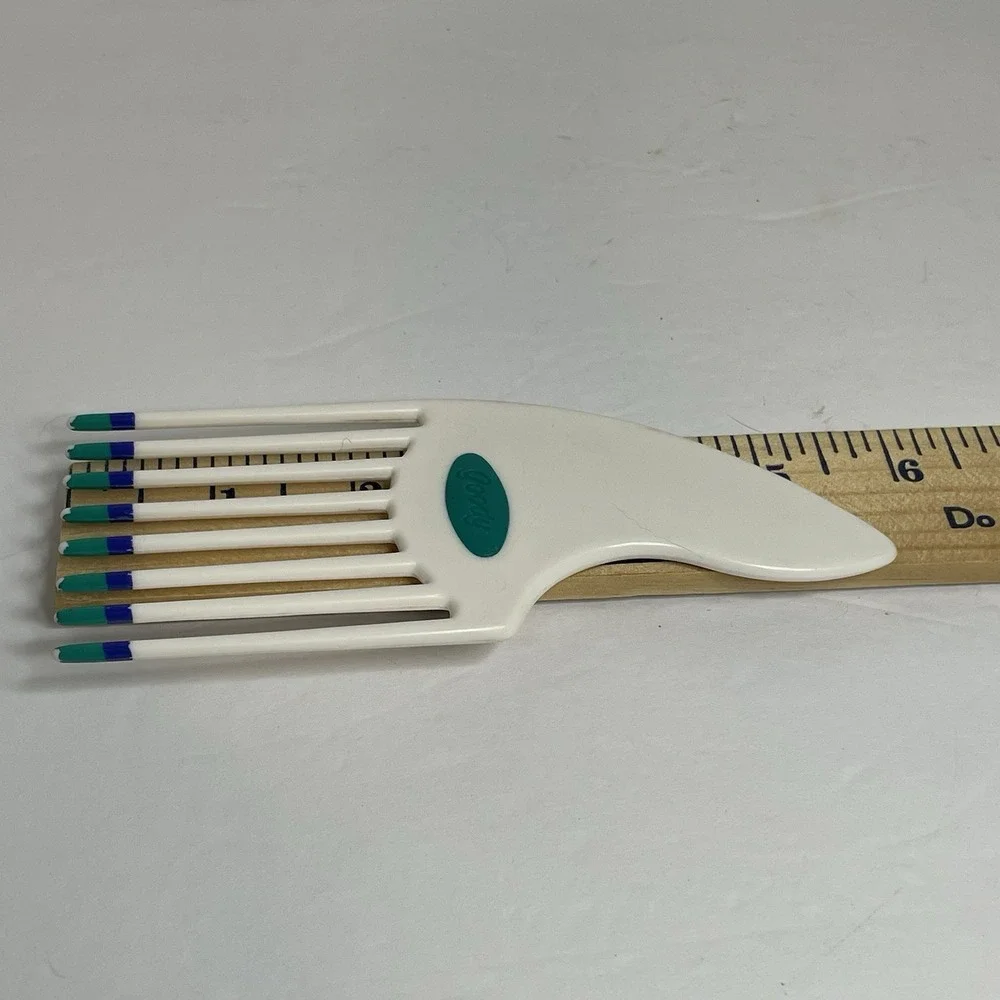 Vintage GOODY Hair Pick Lift Comb Tease Blue White Tips Retro Curved Handle 5.5